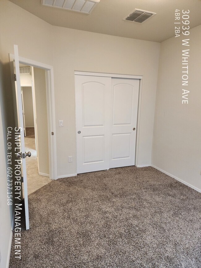 Foto del edificio - 30939 W Whitton Ave