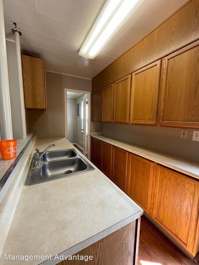 Foto del edificio - 3 br, 1 bath House - 259 E Sunset Lane