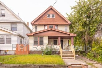 Building Photo - 888 Evangeline Rd