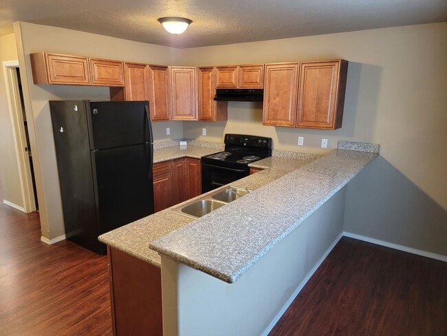 Building Photo - W Shannon Duplex