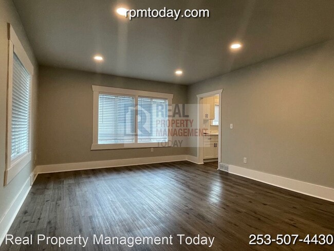 Building Photo - 4 br, 2 bath House - 4520 E C St - A