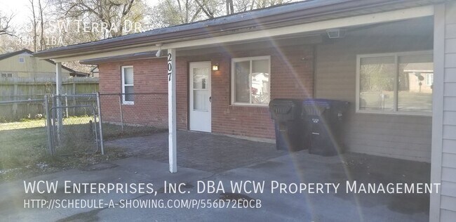 Building Photo - Totally updated ranch style home! Super pr...