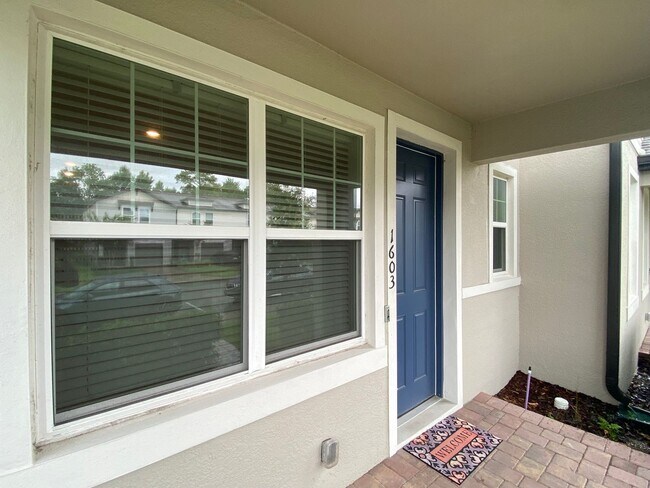 Foto del edificio - 3 Bedroom, 2.5 Bath Townhome in Legacy Place!
