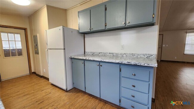 Building Photo - 590 Canal Ln