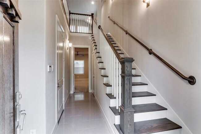 Foto del edificio - 2724 Rutland St