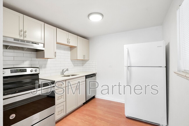 Building Photo - 1415 N Pearl St
