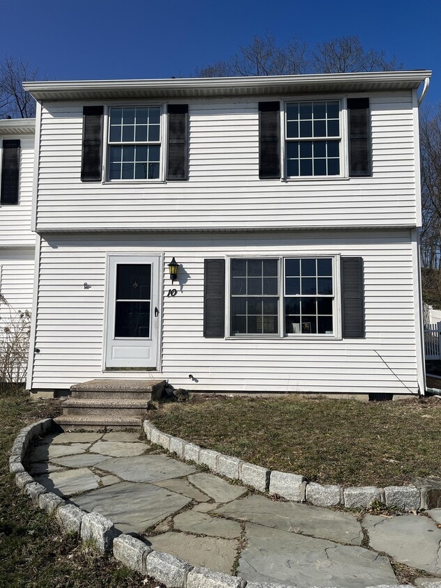 10 W Main St, Beacon, NY 12508 Townhome Rentals in Beacon NY