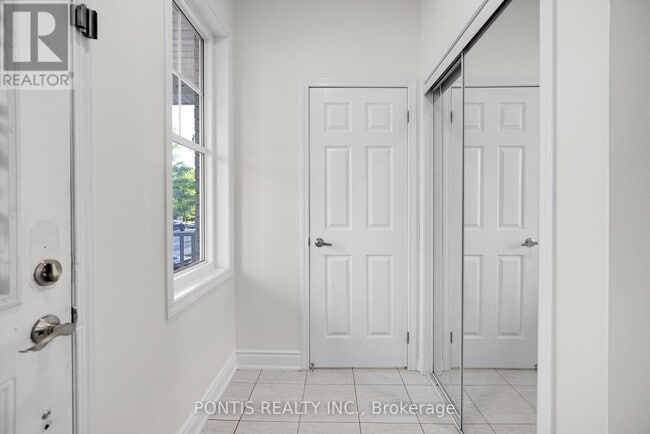 Building Photo - 6 Dulverton Dr