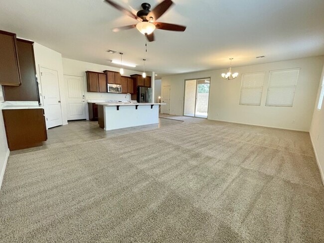 Building Photo - Beautiful 4-Bedroom, 3-Bathroom Home in Goodyear!!