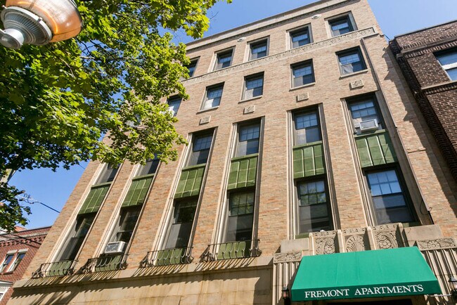 Building Photo - 3824 N Fremont St