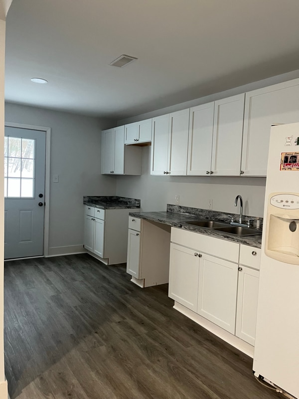 Building Photo - 14586 7 Mile Rd