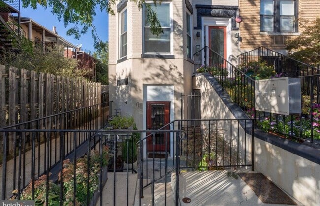 Photo - 12 S St NE Apartment