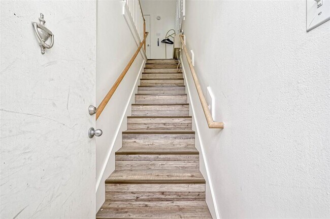 Foto del edificio - 2112 Harold St