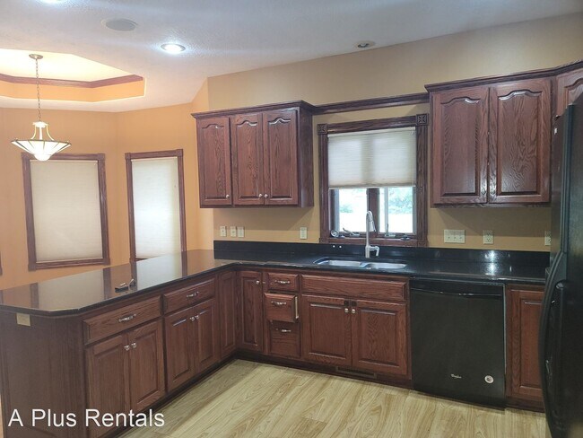 Foto del edificio - 4 br, 3 bath House - 7301 S Russet Drive