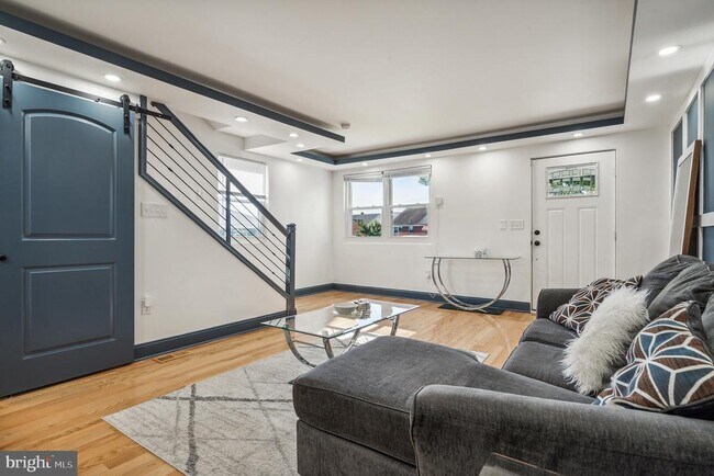 Foto del edificio - 1812 Woodbourne Ave