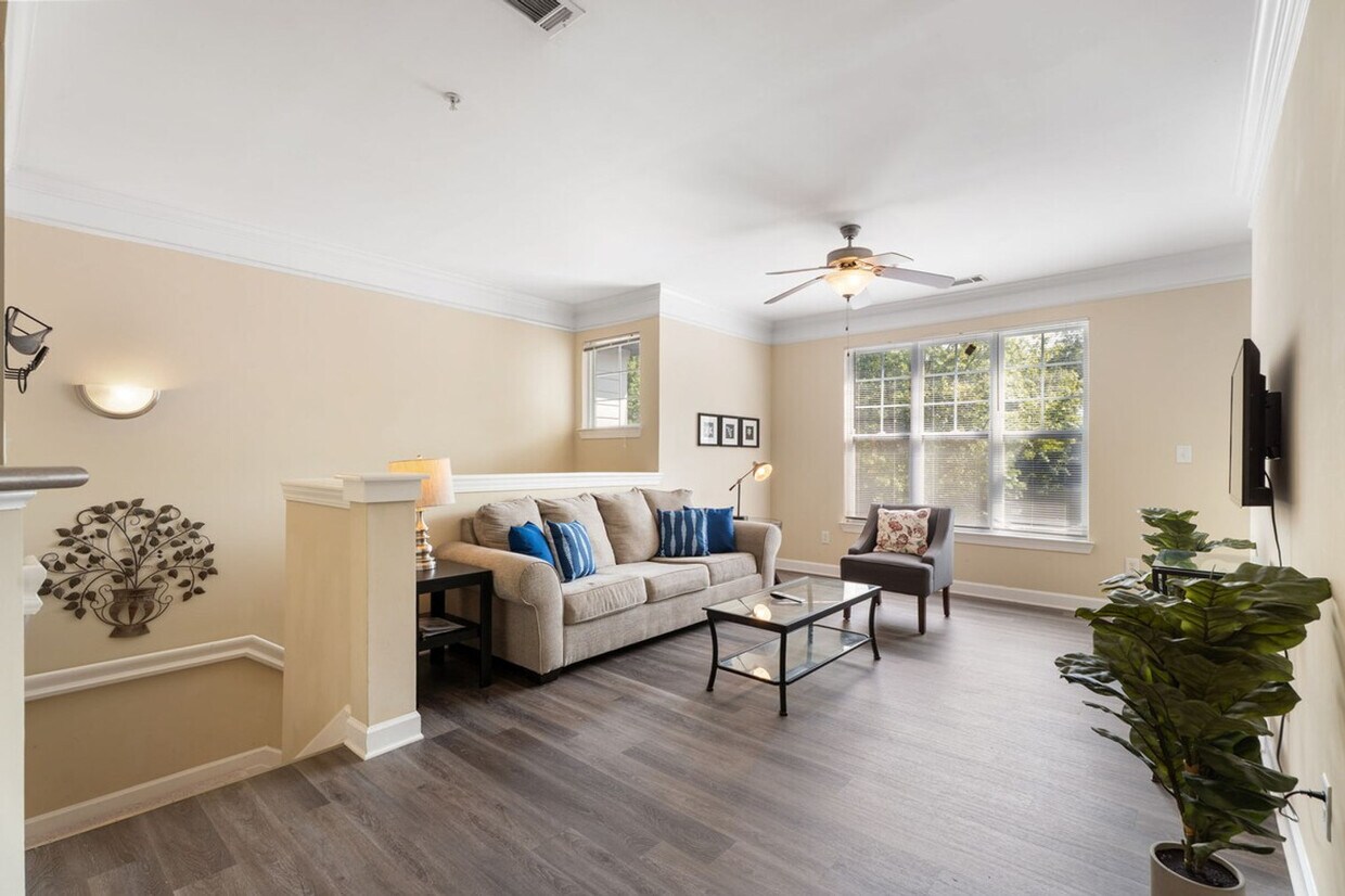 Foto principal - 2431 Brisbane Woods Way