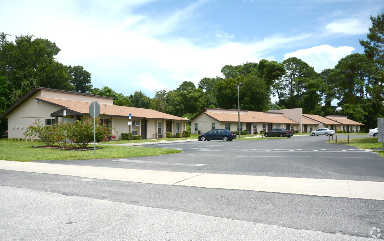 Foto principal - Eustis Apartments