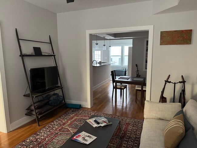 Foto del edificio - 1414 Quincy St NW