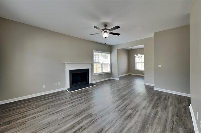 Foto del edificio - 45 Moreland Cir