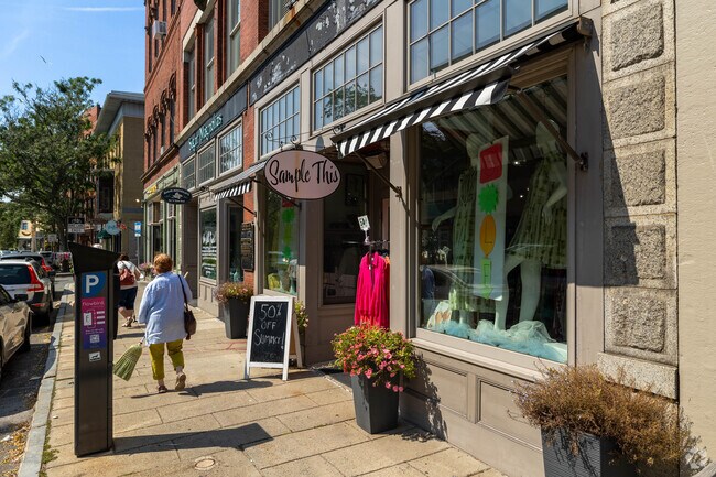 There are a number of smaller boutiques that line Main St in Gloucester.