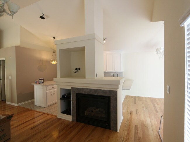 Building Photo - 1430 New Haven Dr