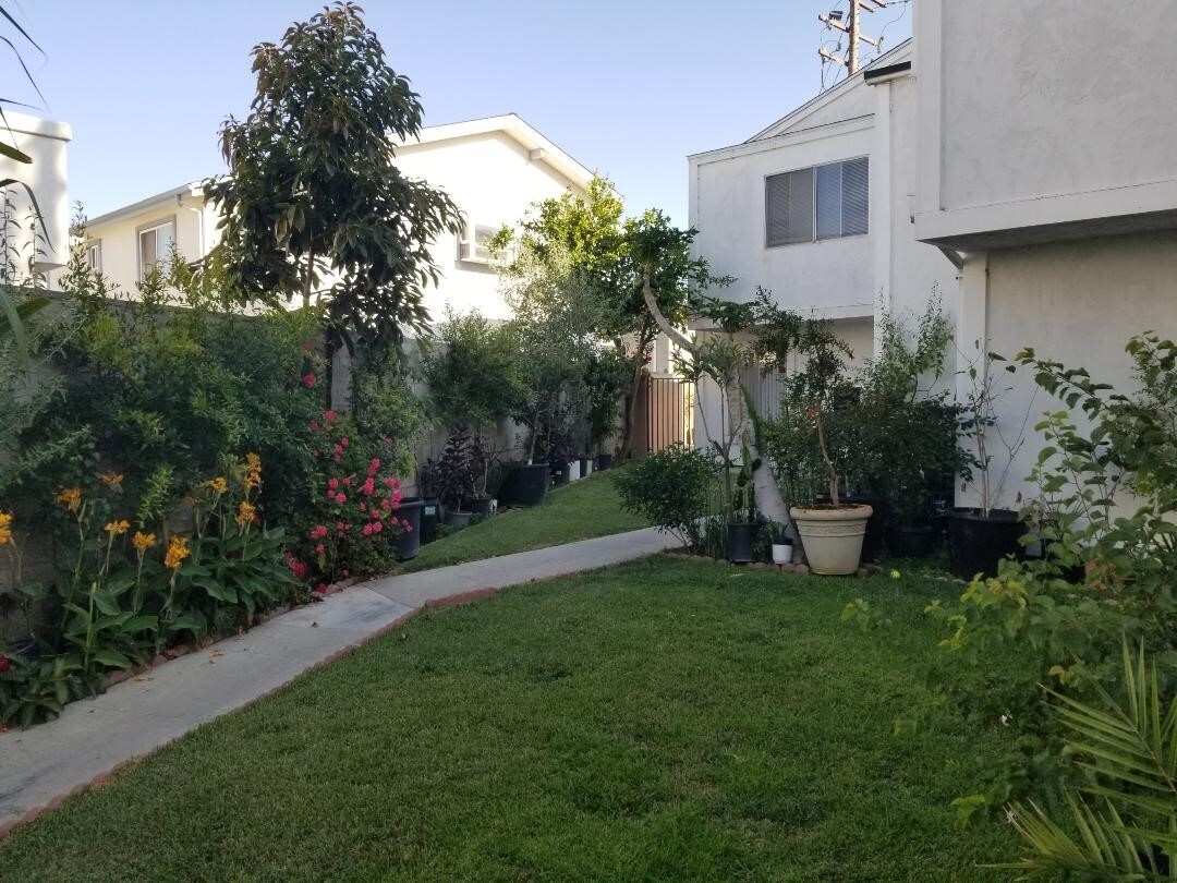 Foto principal - 2818 W 235th St