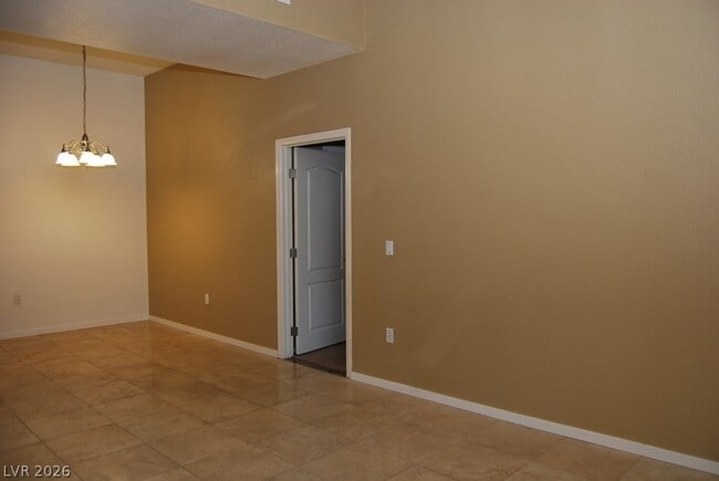 Building Photo - 8805 Jeffreys St