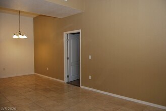 Building Photo - 8805 Jeffreys St
