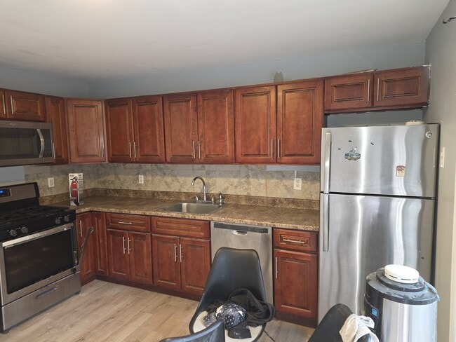 Foto del edificio - 25 Laurel Trl