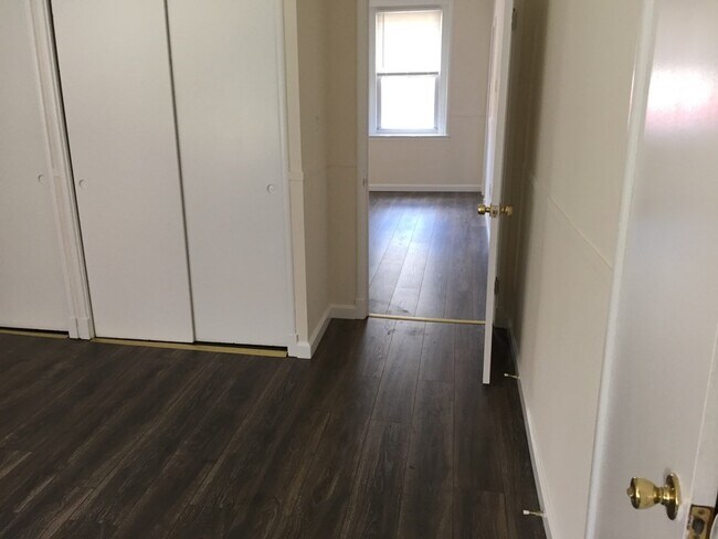 Building Photo - 202 Walden St