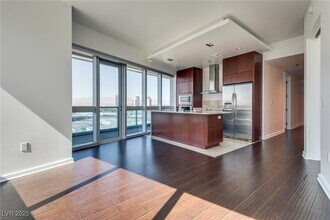 Building Photo - 4471 Dean Martin Dr Building Photo - 4471 Dean Martin Dr