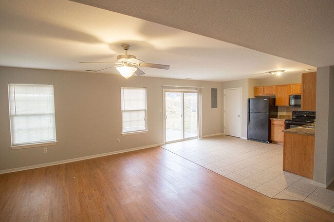 Building Photo - 5215 Silver Mill Dr