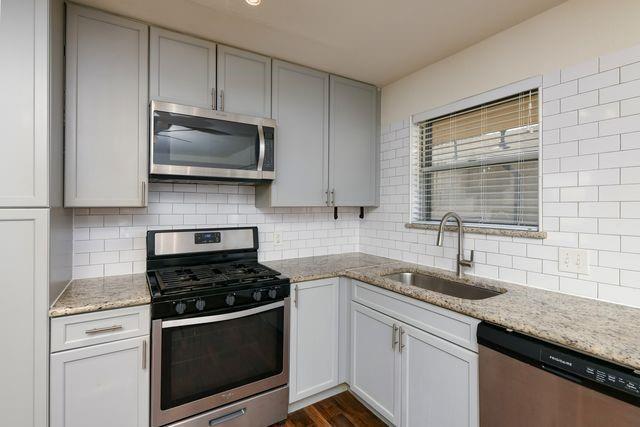 Foto del edificio - 623 Kirby Ln