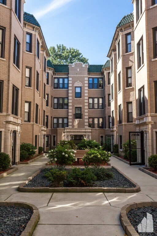 Foto del edificio - 4034 N Ashland Ave