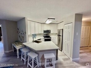 Building Photo - 17 Arbor Club Dr
