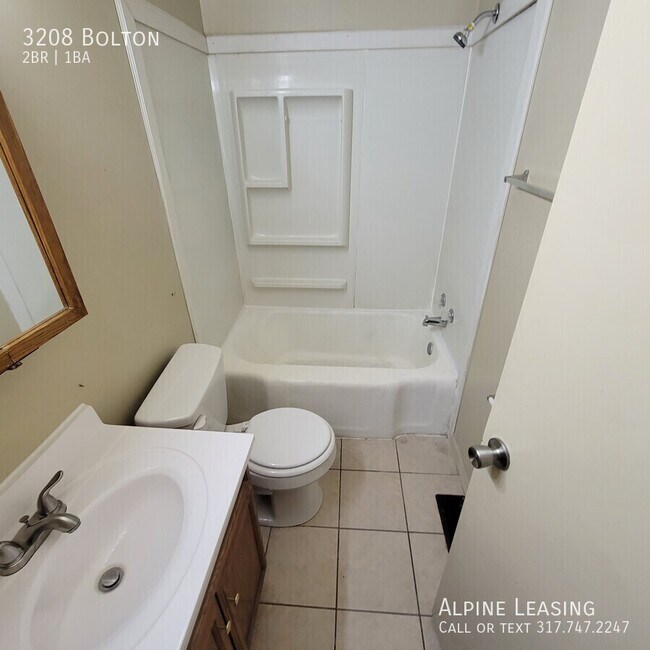 Foto del edificio - CUTE NORTH-EAST INDIANAPOLIS HOME 2 BEDROO...