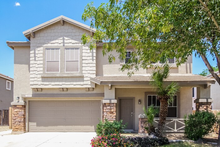 Foto principal - 15066 W Bloomfield Rd