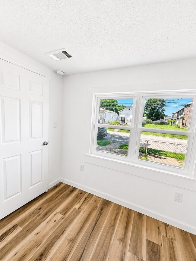 Photo - 439 N 28th St. Louisville, Ky 40212 - - House