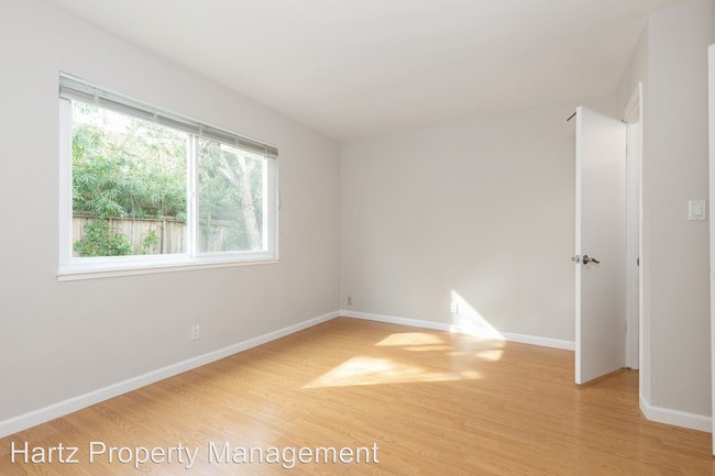 Building Photo - 1521 Mendocino Dr