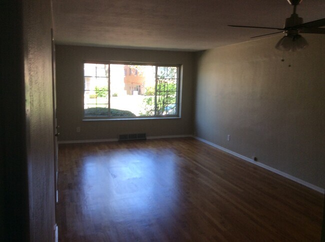 Living Room/Dining Room - 7320 Hampshire Dr