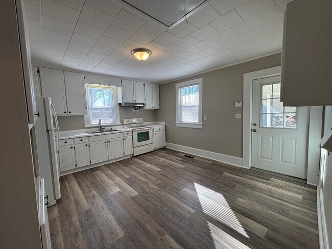 Foto del edificio - 2062 Aunt Hattie Ln