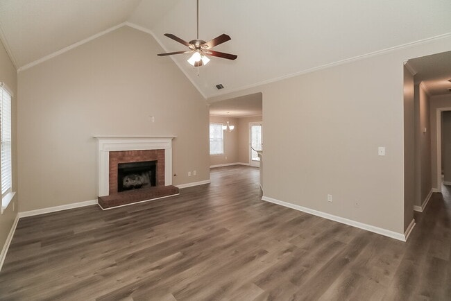 Building Photo - 245 Pebble Creek Dr