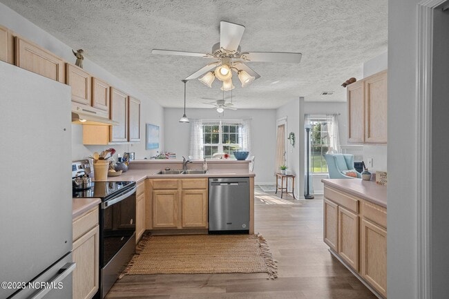 Building Photo - 102 Tiger Woods Pl