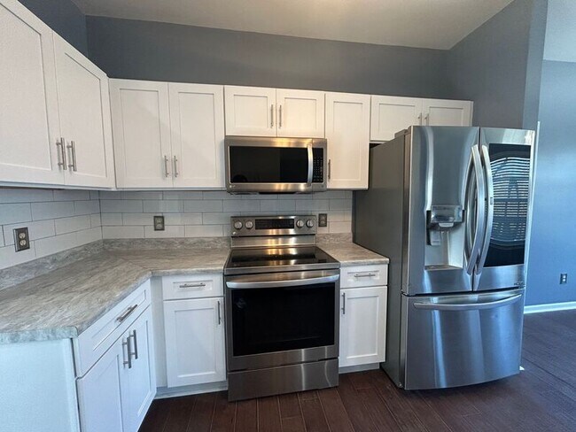 Foto del edificio - 248 Bentmoor Ln