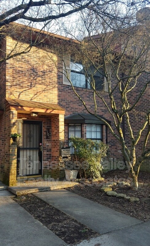 Primary Photo - 810 Highland Dr