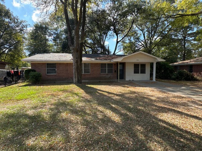 Foto del edificio - 3 bedroom in Monroe