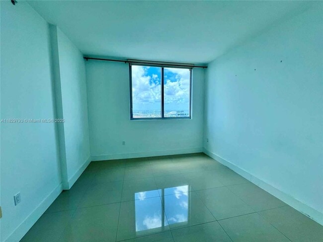 Foto del edificio - 92 SW 3rd St