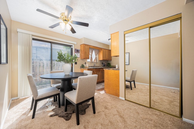 Building Photo - 3054 Highcliff Ct