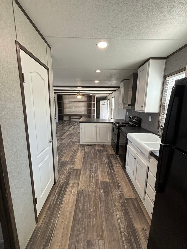 Primary Photo - Triangle Mobile Home Park