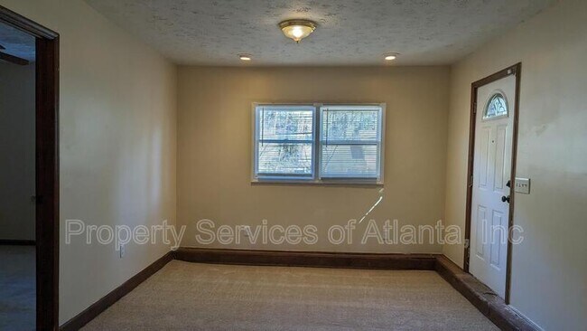 Foto del edificio - 4341 Old Lake Dr